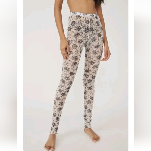 Free People Other - NWT Free People Layered in Lace  Leggings Chamoix Combo Floral